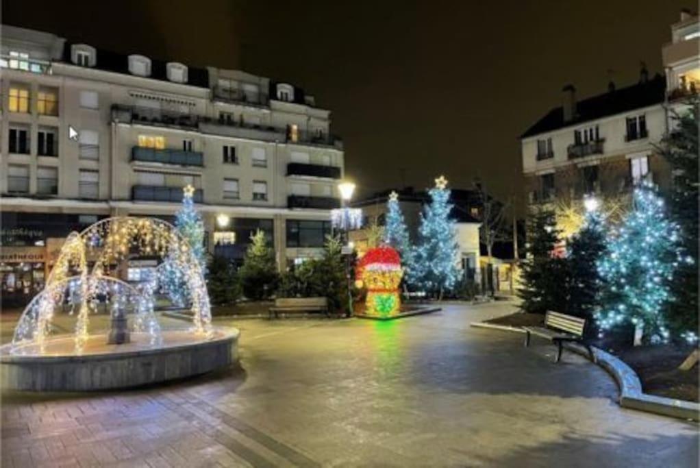 Studio A 2 Pas De La Gare Sartrouville Exterior photo